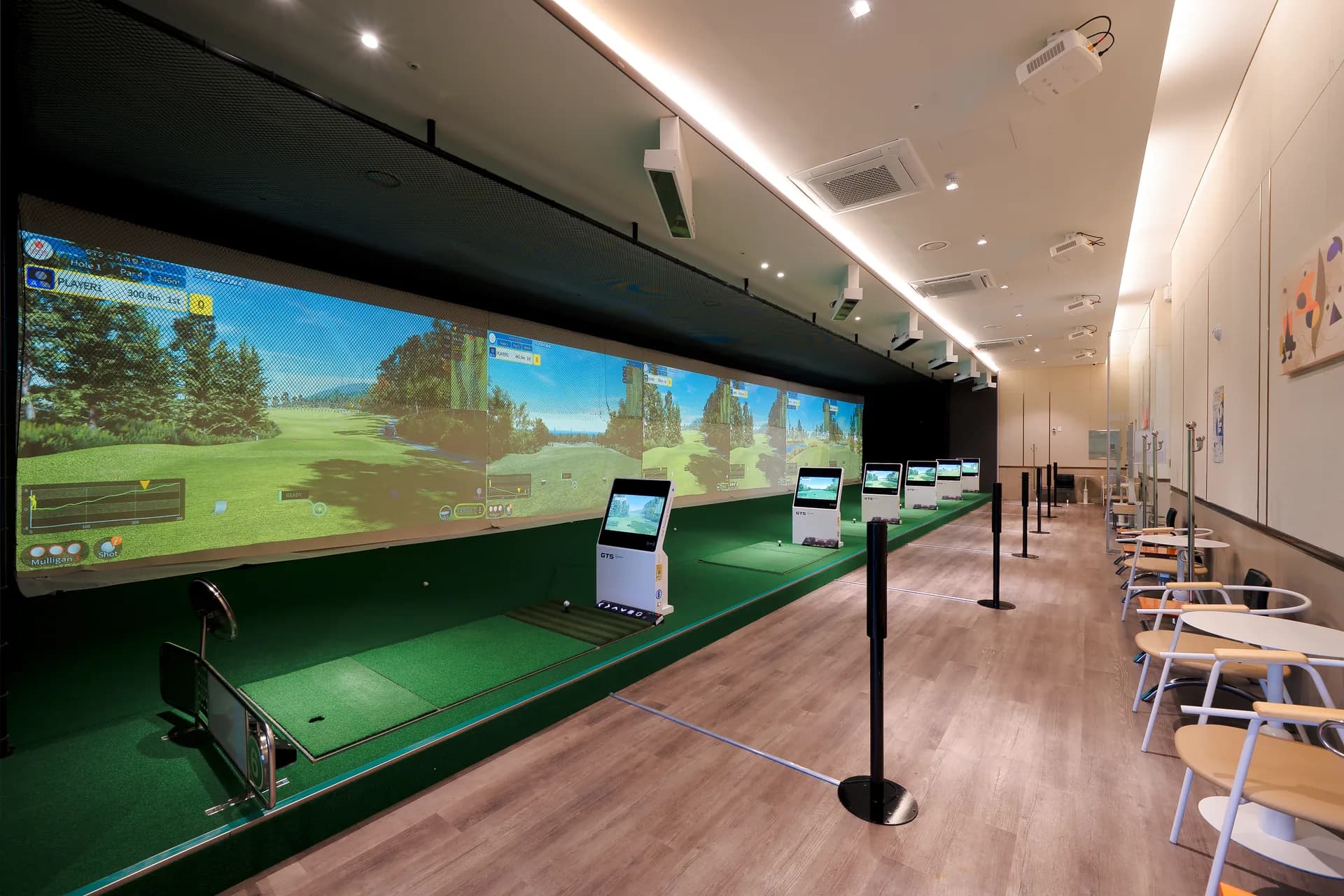 Fitness + indoor golf in Building C