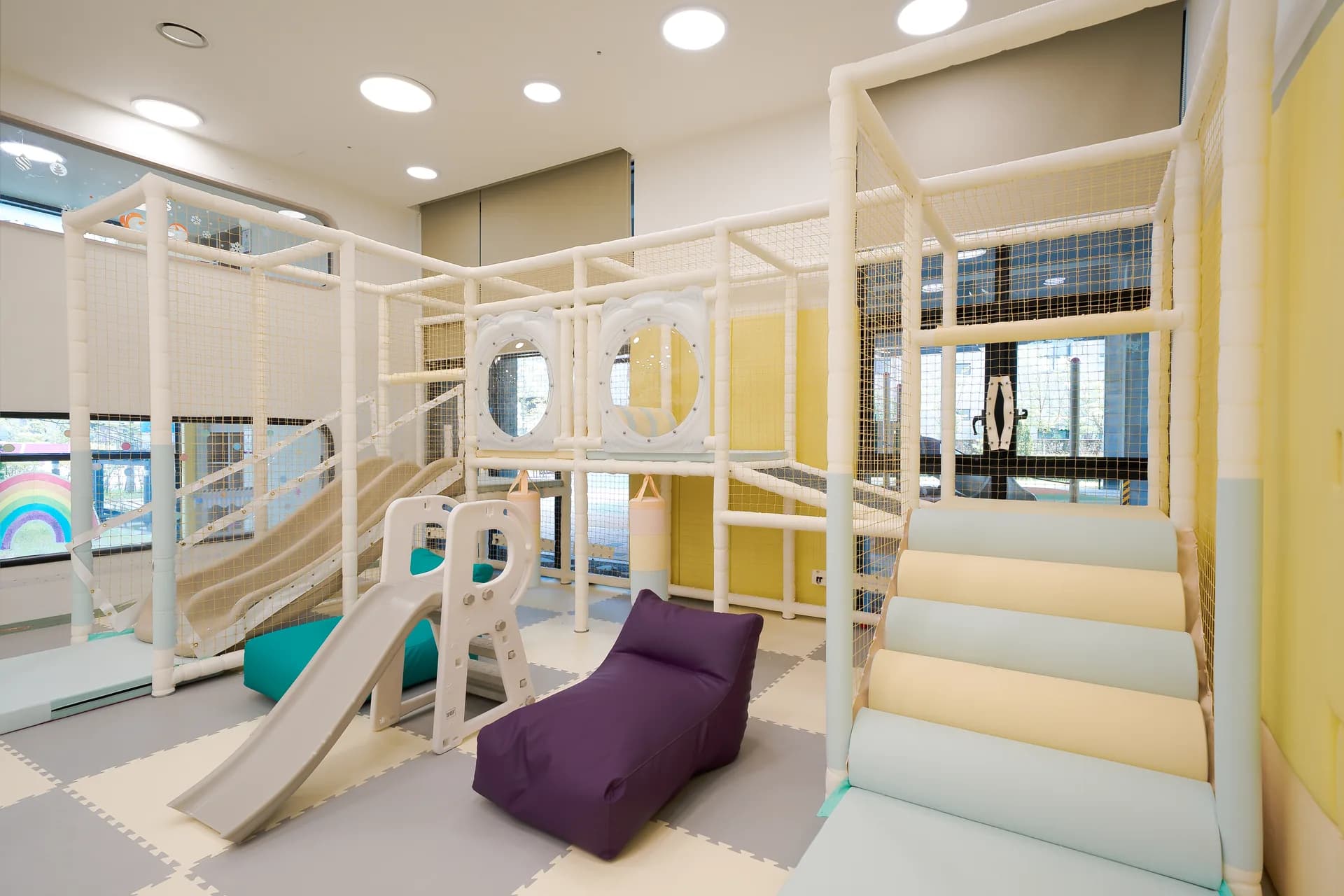 Kids' Lock + media room in Building A
