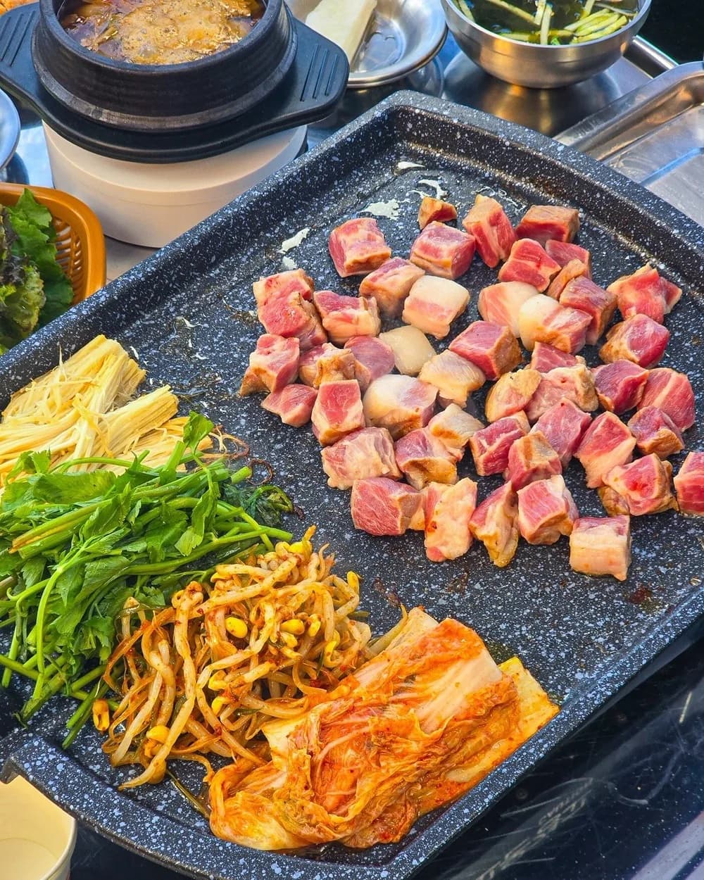 Guk-nae-san Saeng Kkak-duk-mok-sal